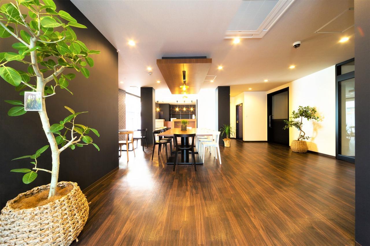 Hirakata Crystal Hotel Buitenkant foto