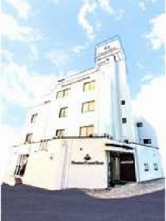 Hirakata Crystal Hotel Buitenkant foto